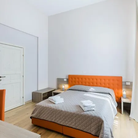 Vrooms All'angolo Del Duomo