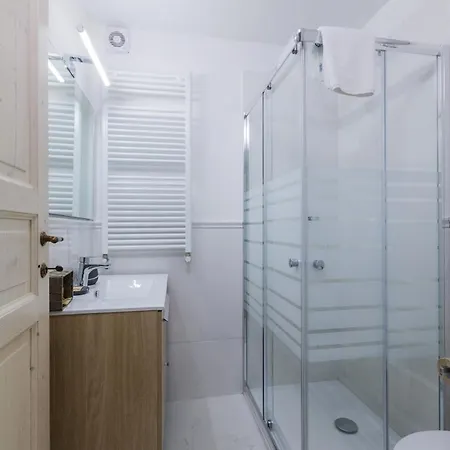 Vrooms All'angolo Del Duomo